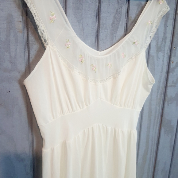 Vintage 80's Negligee Peignoir Sheer Chiffon Nightgown Petit Point White Wedding - Picture 10 of 11